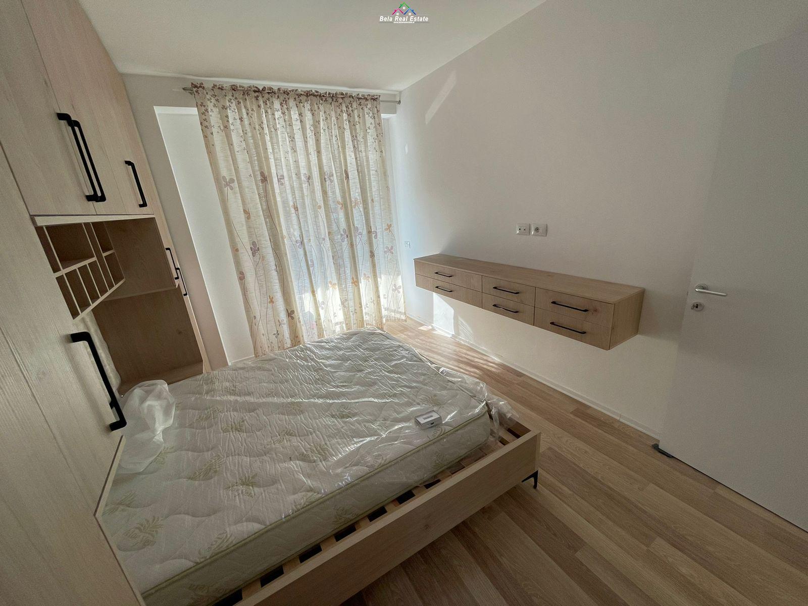 B220196 (12)