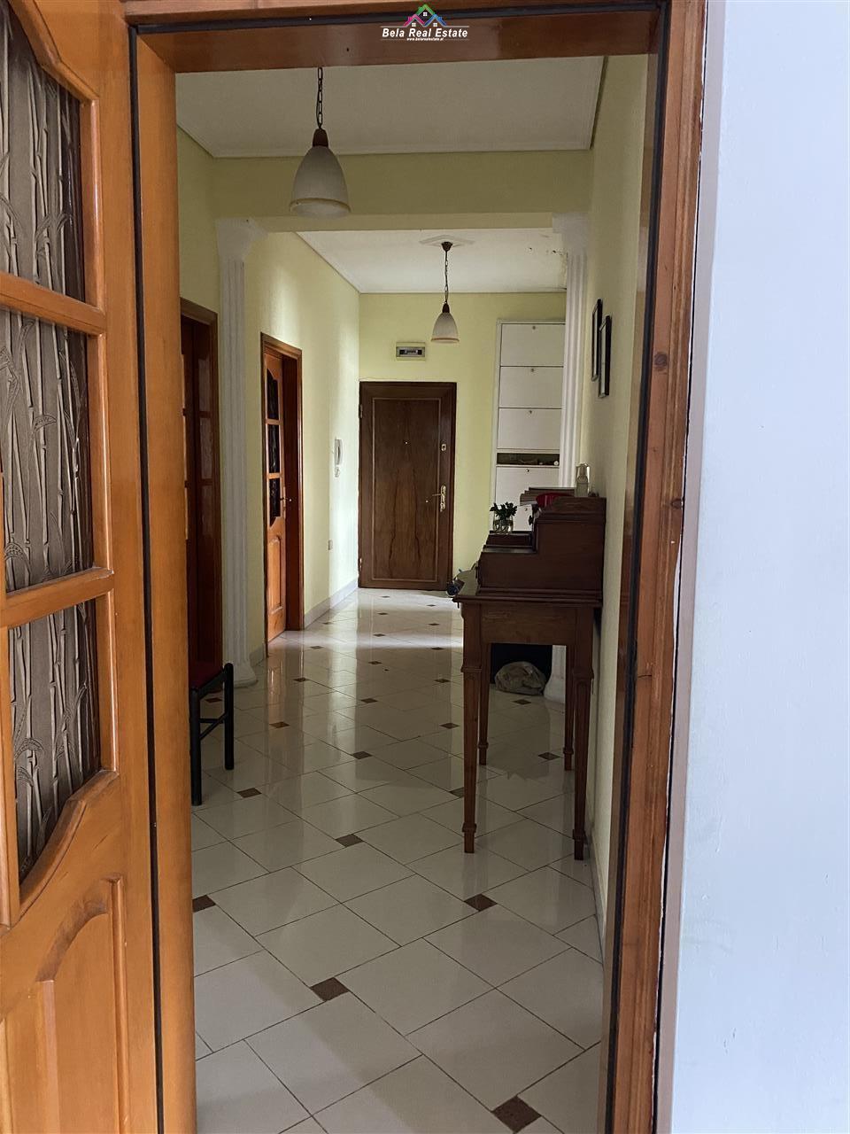 apartament-me-qera-per-vajza-2-1-qender-mine-peza (5)